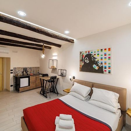 Legno Suite By HouseinNápoles Exterior foto