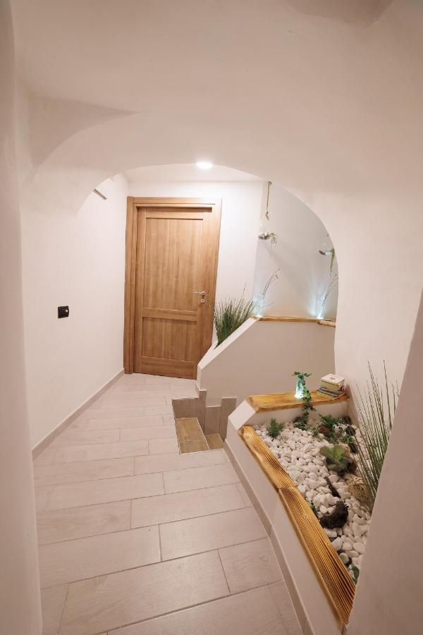 Legno Suite By HouseinNápoles Exterior foto