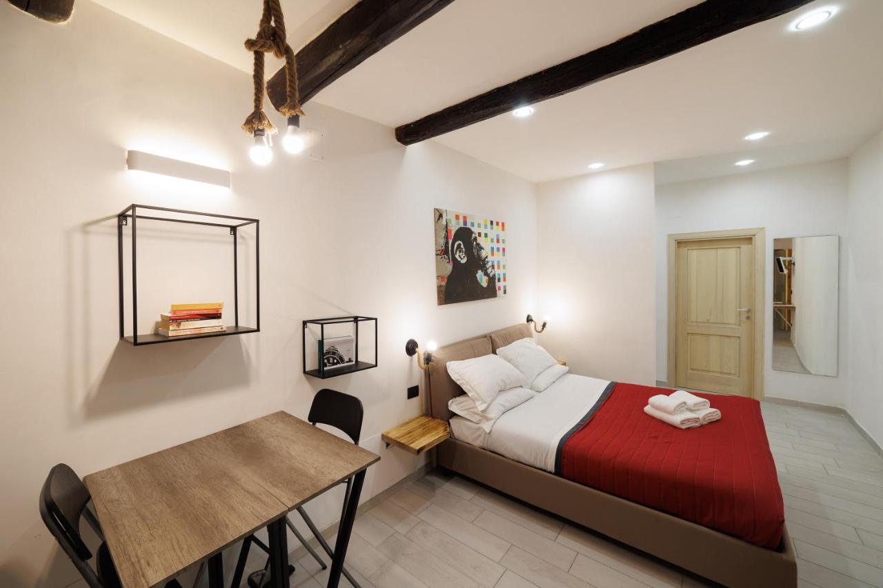 Legno Suite By HouseinNápoles Exterior foto